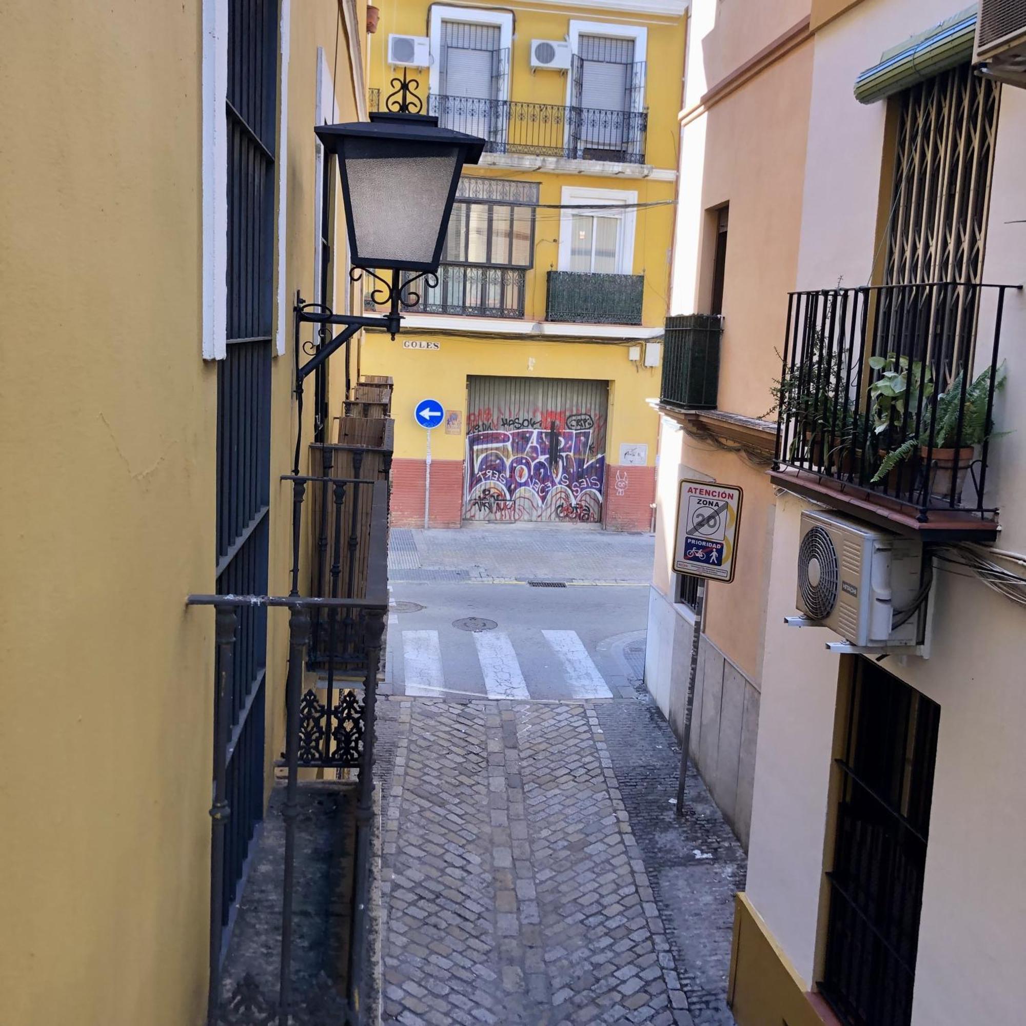 Apartamentos Alfaqueque B Sevilla Exterior foto